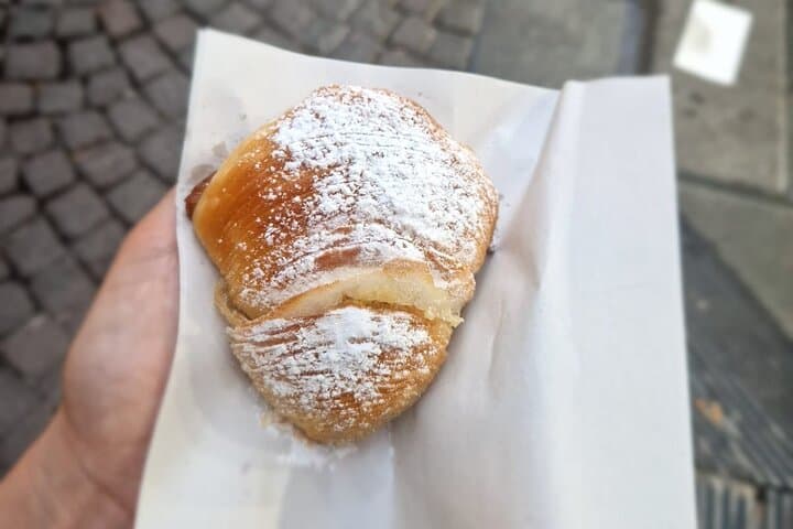 Naples Urban Culture Tour: Street Art, Wine and Culinary Tasting