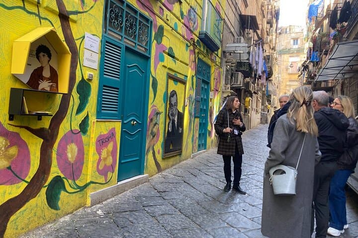 Naples Urban Culture Tour: Street Art, Wine and Culinary Tasting