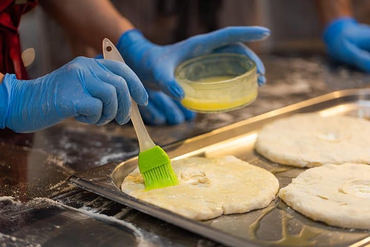 International aperitif + cooking class in Italian