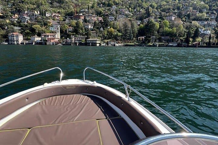 Lake Como: Self drive boat experience