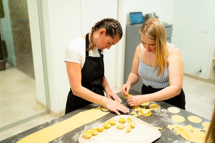 Gnocchi, Pasta, Tiramisù and Wine Class