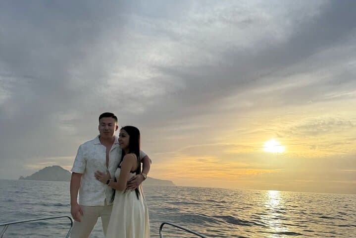 A Sunset Marriage Proposal in Positano