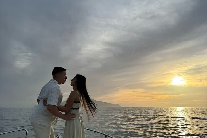 A Sunset Marriage Proposal in Positano