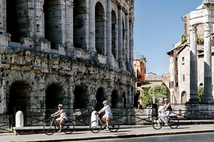 Top 12 Highlights of Rome with Cannondale E-Bike