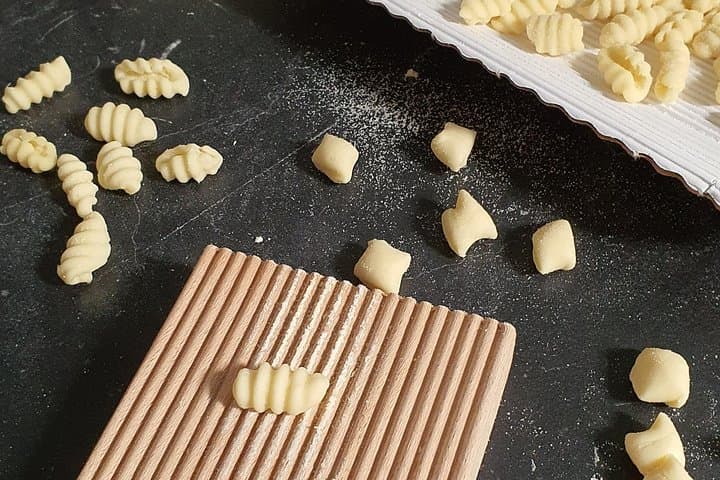 Vegan Pasta in Verona in a family home Kitchen