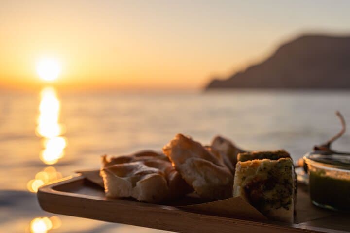 Where the Sun sets: your 5Terre Chill Cruise