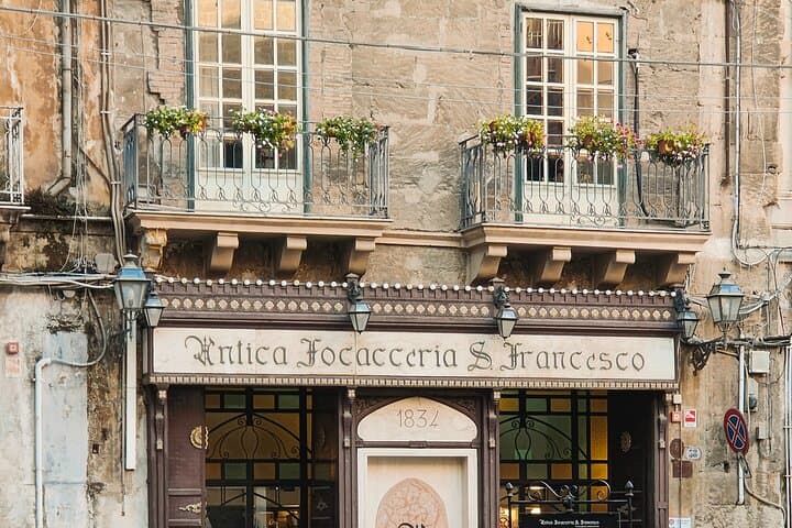 Palermo Street Food Walking Tour with Local Guide & Tasting