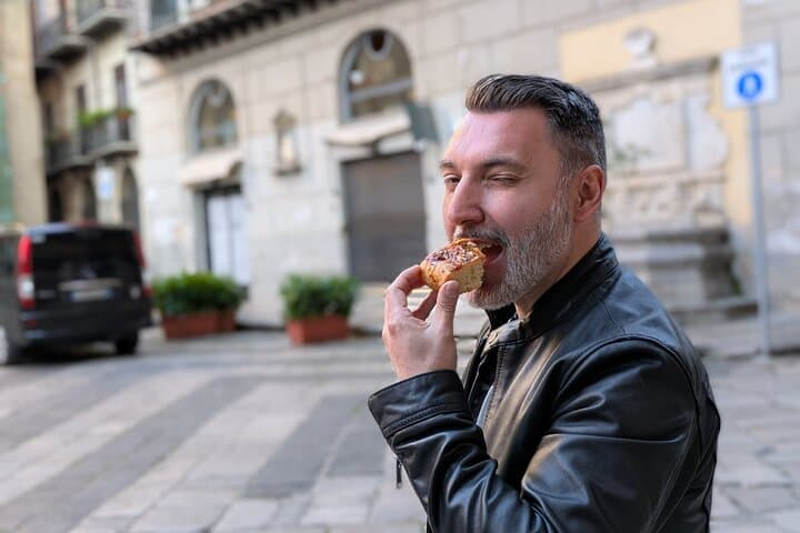 Palermo Street Food Walking Tour with Local Guide & Tasting