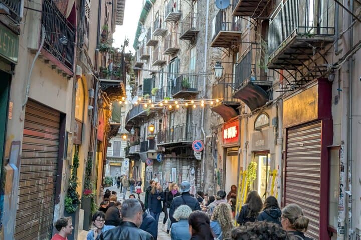 Palermo Street Food Walking Tour with Local Guide & Tasting