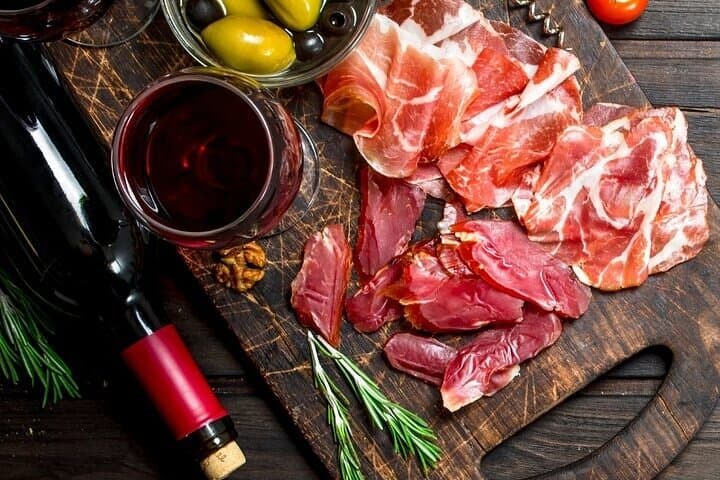 Tuscan ham and wine