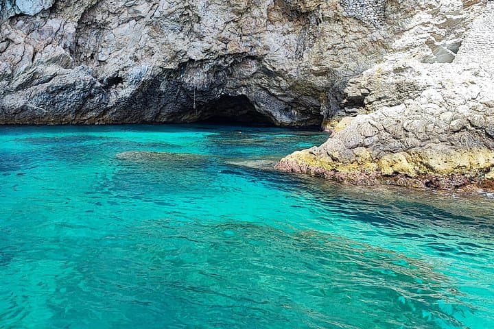 Private boat tour Taormina Isola bella, with aperitif