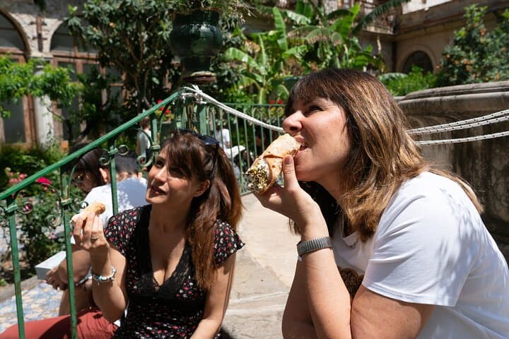 Taormina: Sicilian Street Food & Wine Tour by Do Eat Better