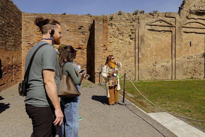 Pompeii Guided Tour for Ticket Holders!