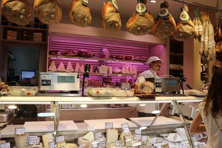 Bites and Delights: Trastevere and Campo de' Fiori Food Tour