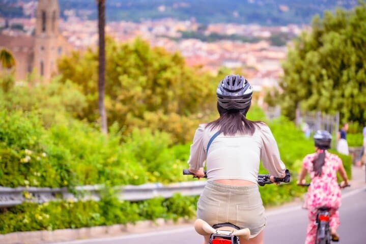 Florence to Michelangelo Square by E-bike with Wine and Food stop