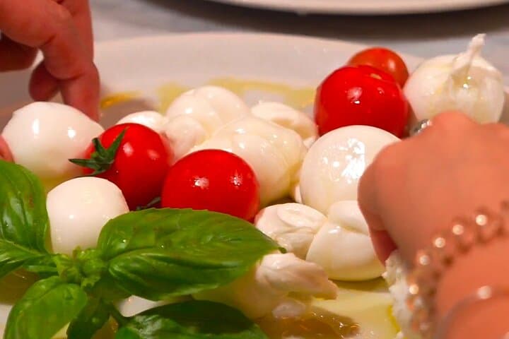 Florence: Mozzarella Cheese Making with Wine and food Tastings