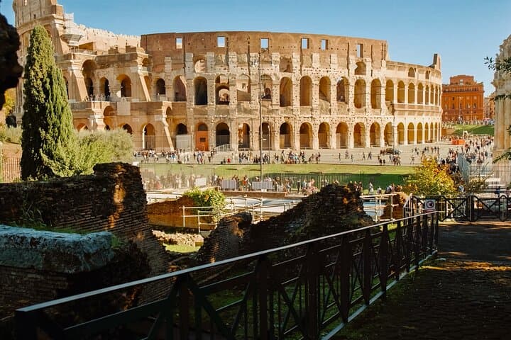 VIP Colosseum & Roman Forum Small Group Guided Tour