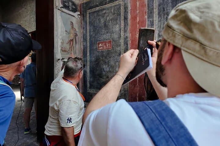 Pompeii: Fast train from Rome and guided tour of the buried city