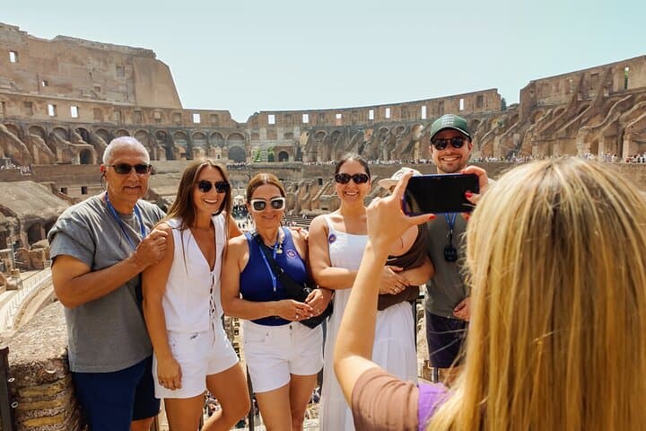 Small Group Colosseum, Roman Forum & Palatine Hill Tour