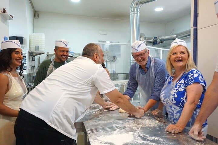 Naples Official Pizza Making Class & Tiramisu Cooking class