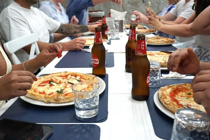Time to eat our pizza!