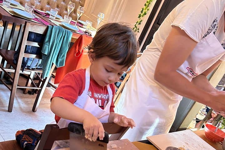 Experience Pasta e Vino Navigli Cooking Class