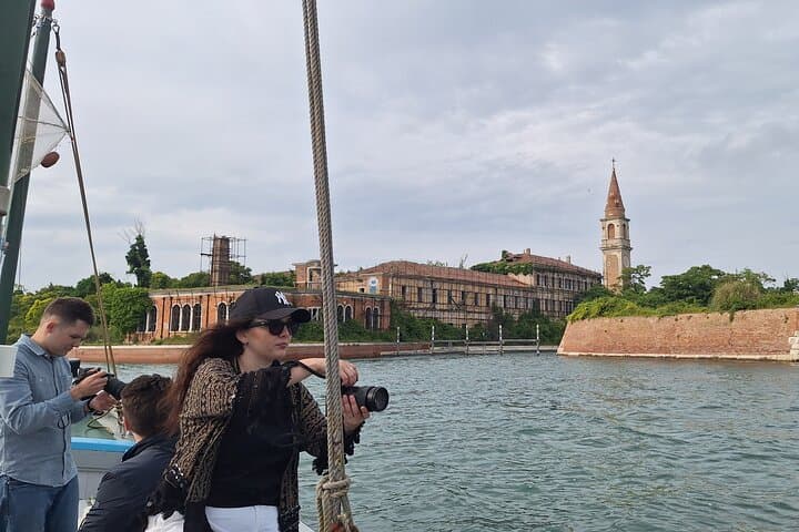 Shared 4hr Venice Classic Bragozzo Boat Tour