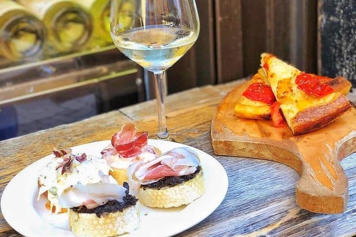 Verona Sunset: Wine and Aperitivo Food Tour by Do Eat Better