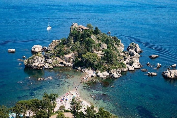 Private Catania Evening Tour to Volcanic Villages & Castle
