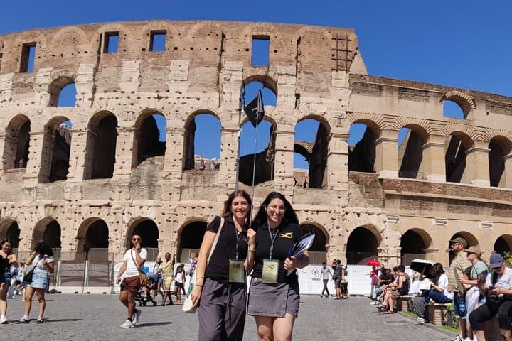 Rome: Colosseum Entrance and Virtual Reality Experience