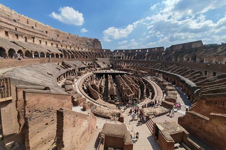 Rome: Colosseum Entrance and Virtual Reality Experience