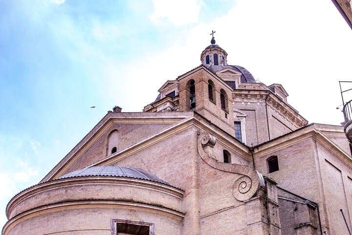 Rome City Center Walking Tour in a Small Group