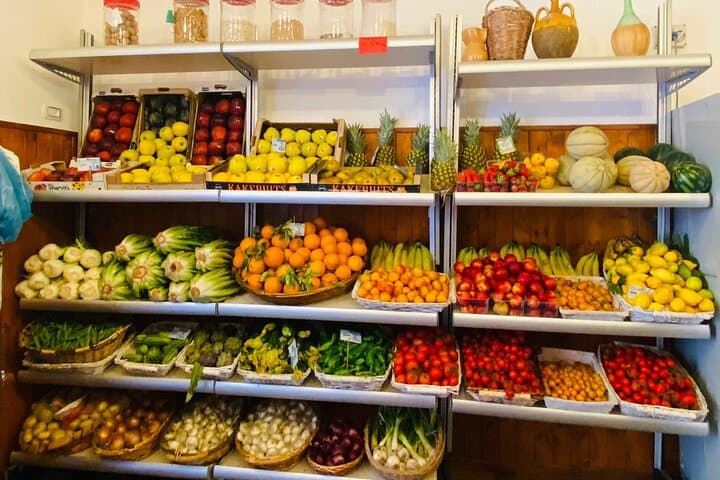 Cooking lesson from a greengrocer in the heart of Brindisi