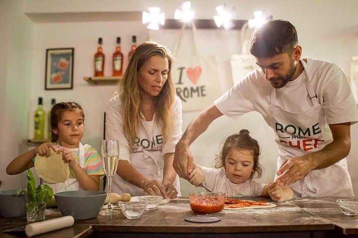 Make Pizza & Tiramisu with Your Family in Rome