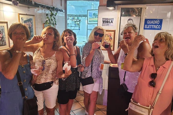 Rome Traditional Eateries Food Crawl and Guided Tour with Simona