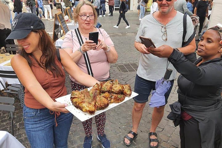 https://media-cdn.tripadvisor.com/media/attractions-splice-spp-720x480/15/4f/6b/2c.jpg