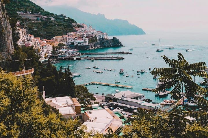 Self Drive with Stay in Amalfi and Capri Car and Digital Guide