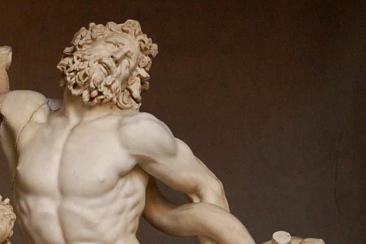 Vatican Museums and Sistine Chapel Priority Ticket with Host