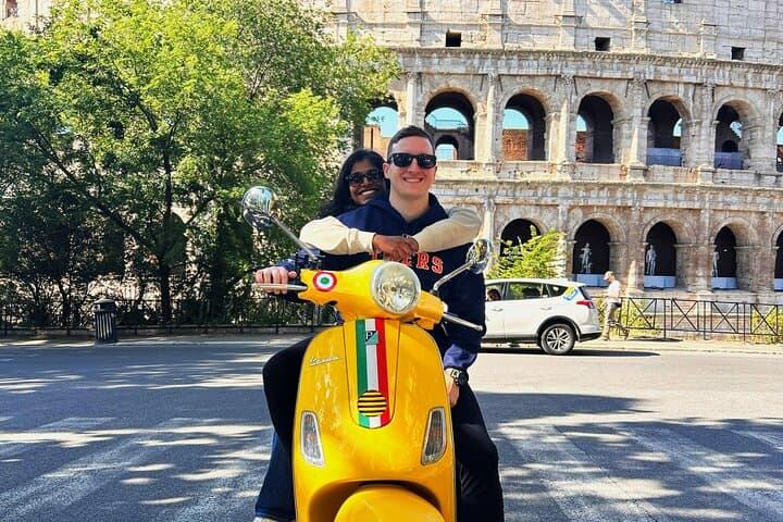 Rome Vespa Tour with Local Guide: Hidden Gems of Rome