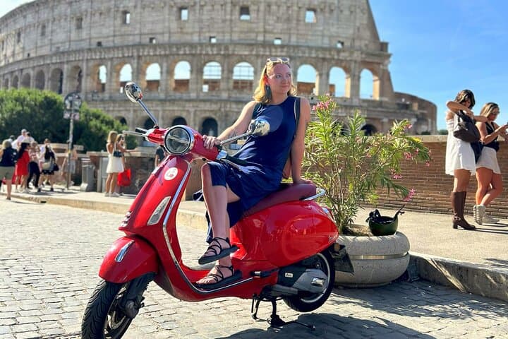 Rome Vespa Tour with Local Guide: Hidden Gems of Rome