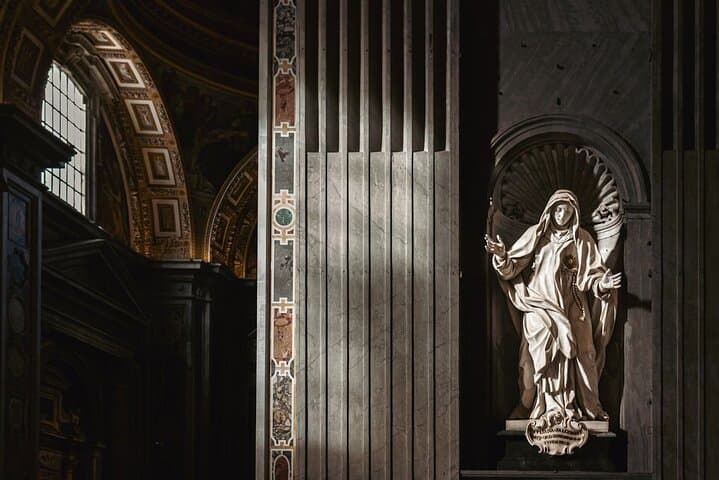 Private Tour of St. Peter’s Basilica and the Vatican Grottoes