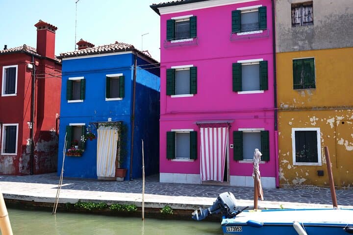 Venice: Murano & Burano Islands Premium Guided Experience
