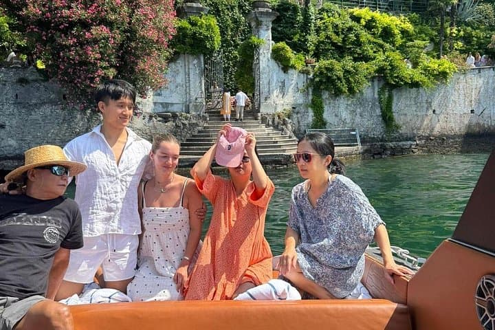 Private Lake Como Yacht Tour Experience on Colombo Boat