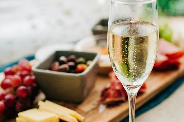 Prosecco Hills Tour with Wine, Spritz and Asolo from Venice