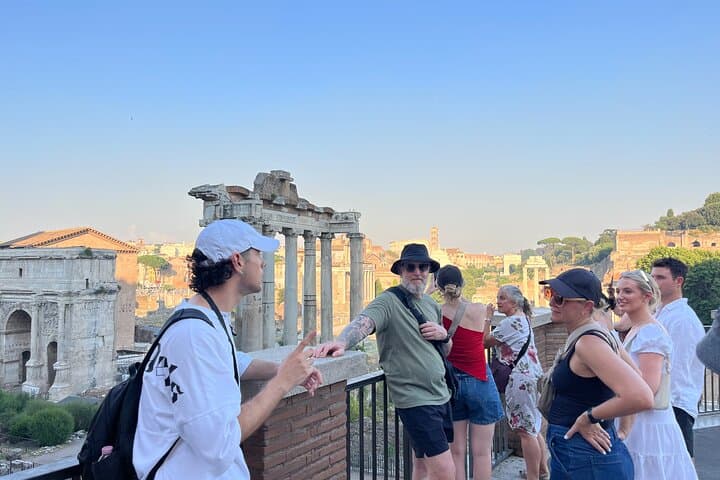 Colosseum and Roman Forum Sightseeing Area Walking Tour