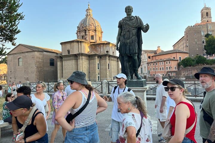 Colosseum and Roman Forum Sightseeing Area Walking Tour