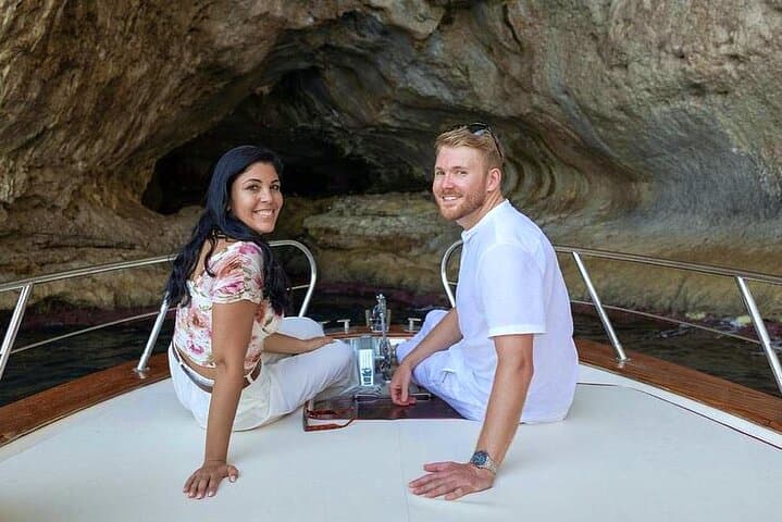 Private Island of Capri Boat Tour for Couples