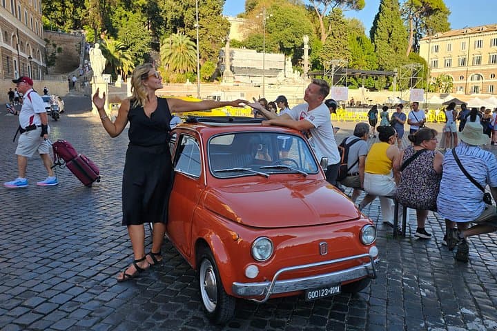 Rome in a Vintage Fiat 500, La Dolce Vita Photo Experience