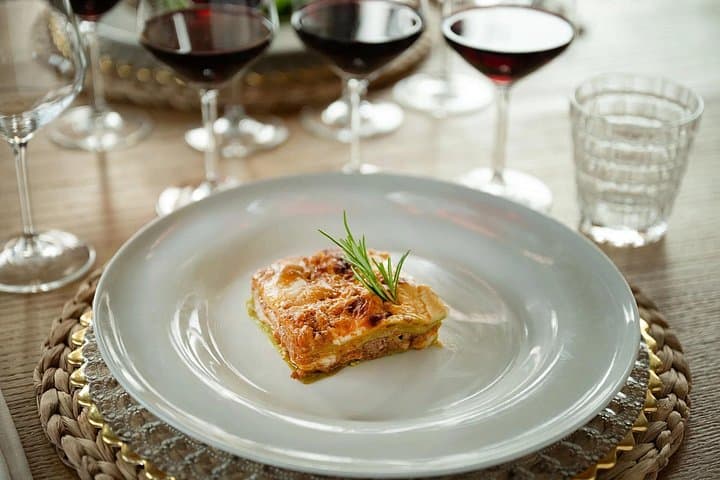 The Countess’s Lunch: Wine Tasting Paired with Signature Cuisine