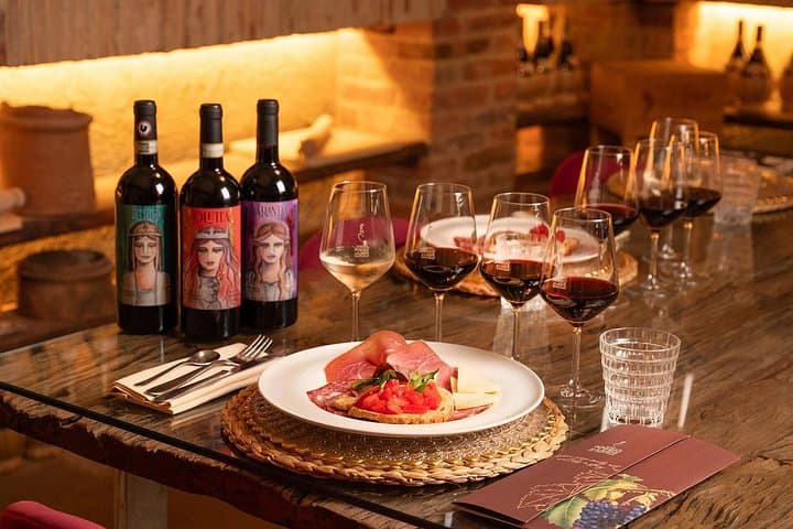 The Countess’s Lunch: Wine Tasting Paired with Signature Cuisine